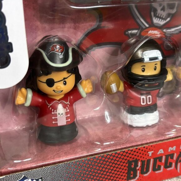 NFL Tampa Bay Buccaneers 4" Figure Pack - Picture 7 of 8